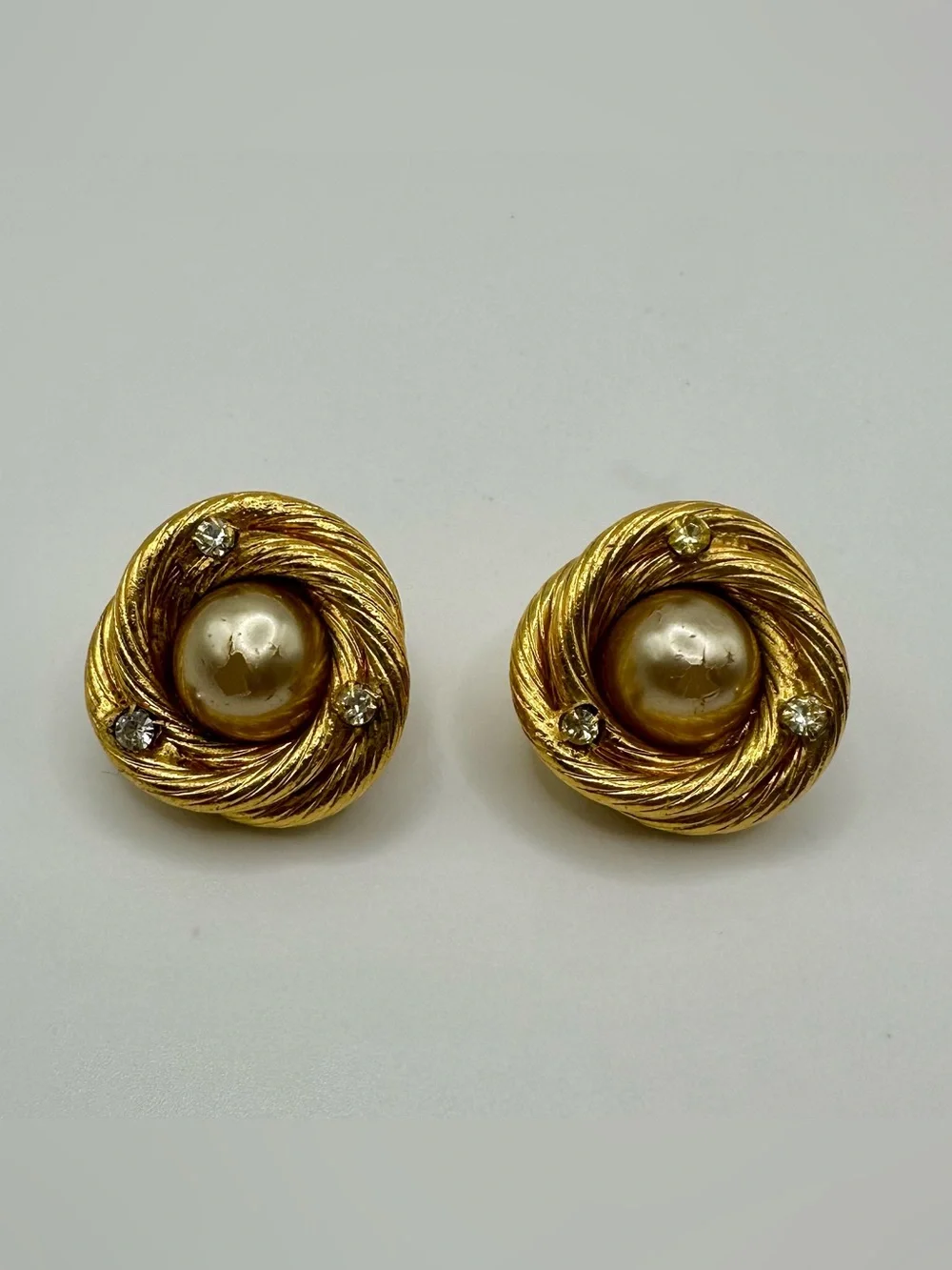 CHANEL Gold Plated Cream Faux Pearl Rhinestone Clip Earrings Twisted Rope 1992
